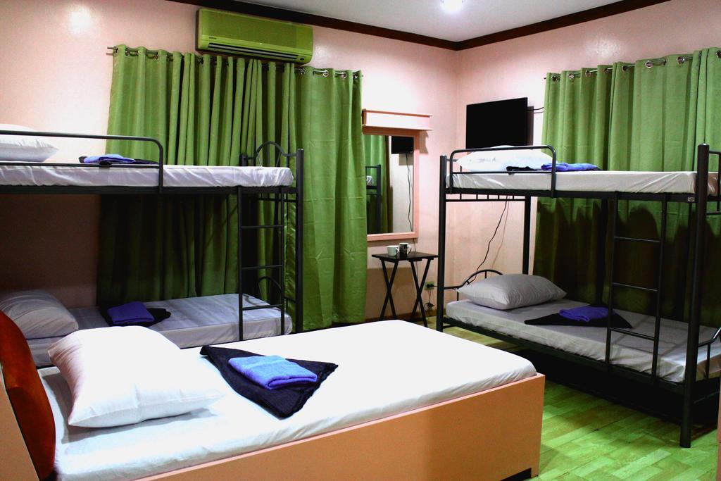 Tagaytay Garden Budgetel - City Center Tagaytay City Habitación foto